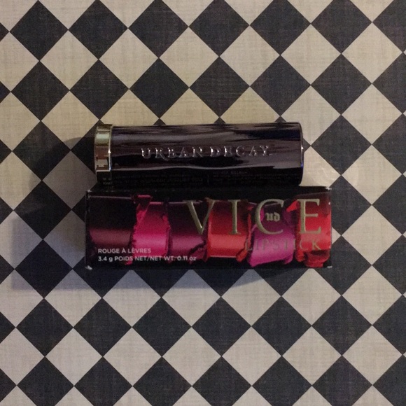 ๐๐NIB Urban Decay Mega Matte lipstick - Picture 3 of 3